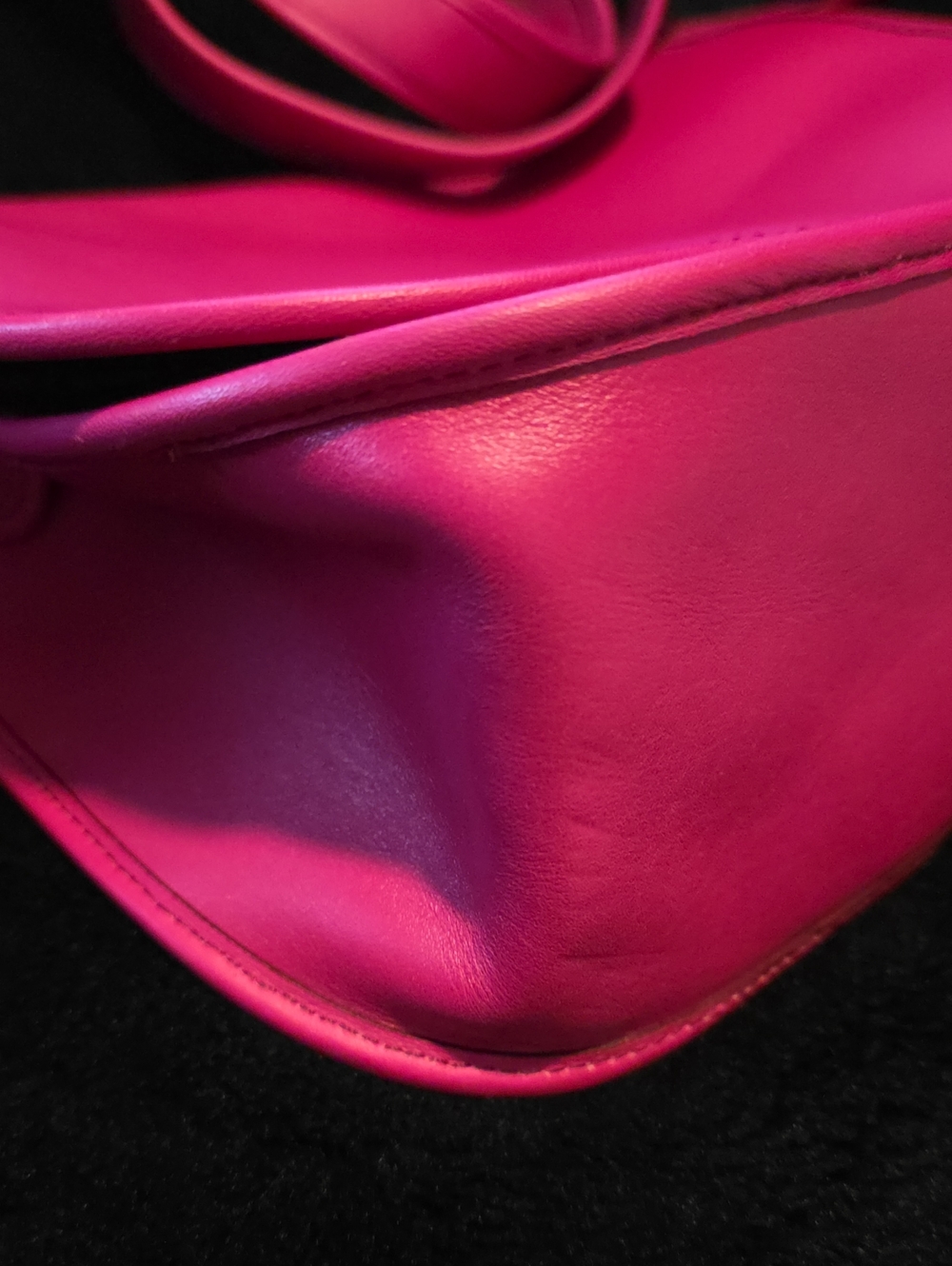 Coach Women's Hot Pink Crossbody Bag - Sleek Leather Shoulder Bag - Picture 10 of 13